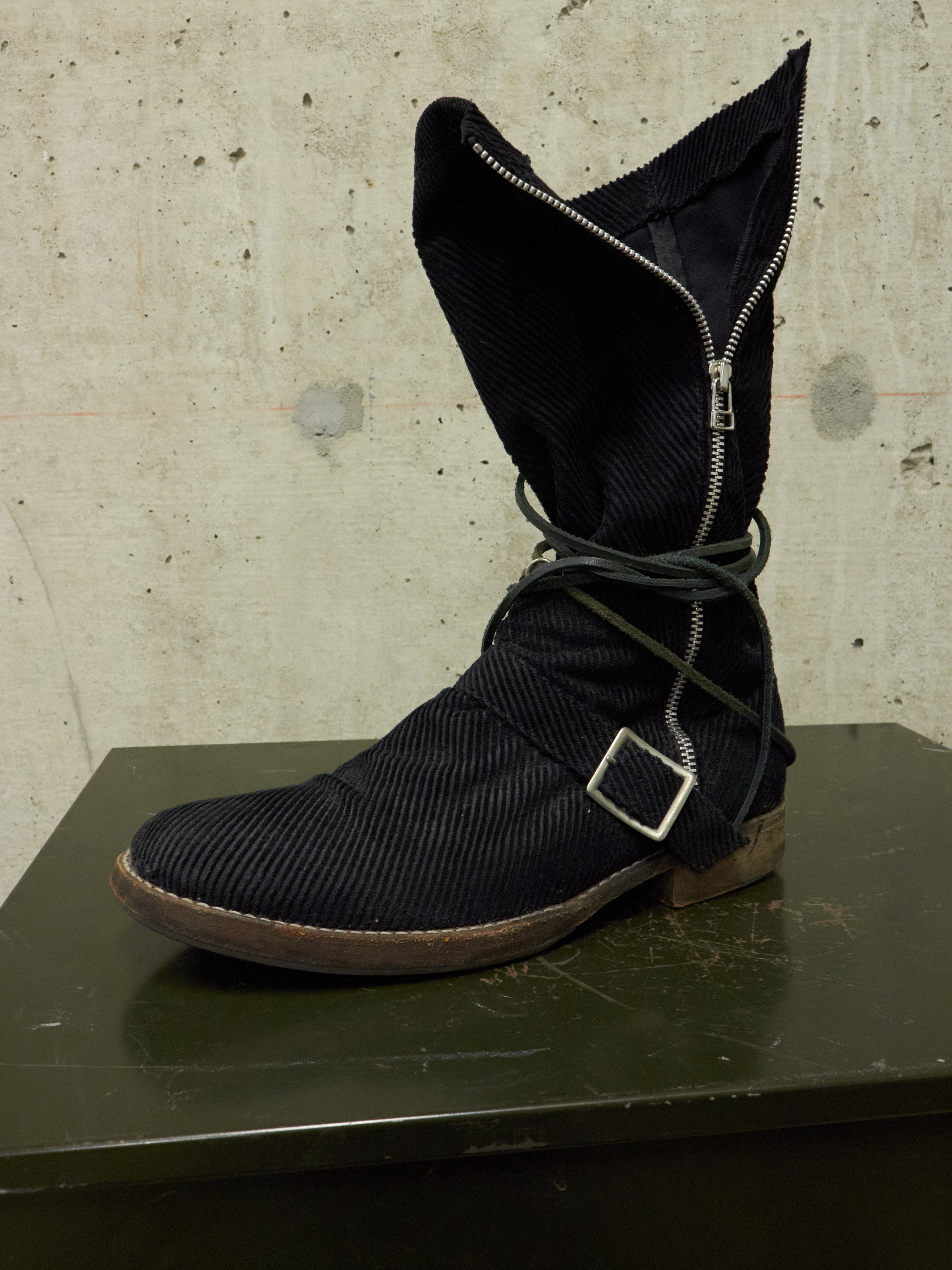 UNDERCOVER AW05 boots arts＆crafts期 68 85 Undercover AW05 Arts & Crafts Corduroy Engineer Boots – DRIEW