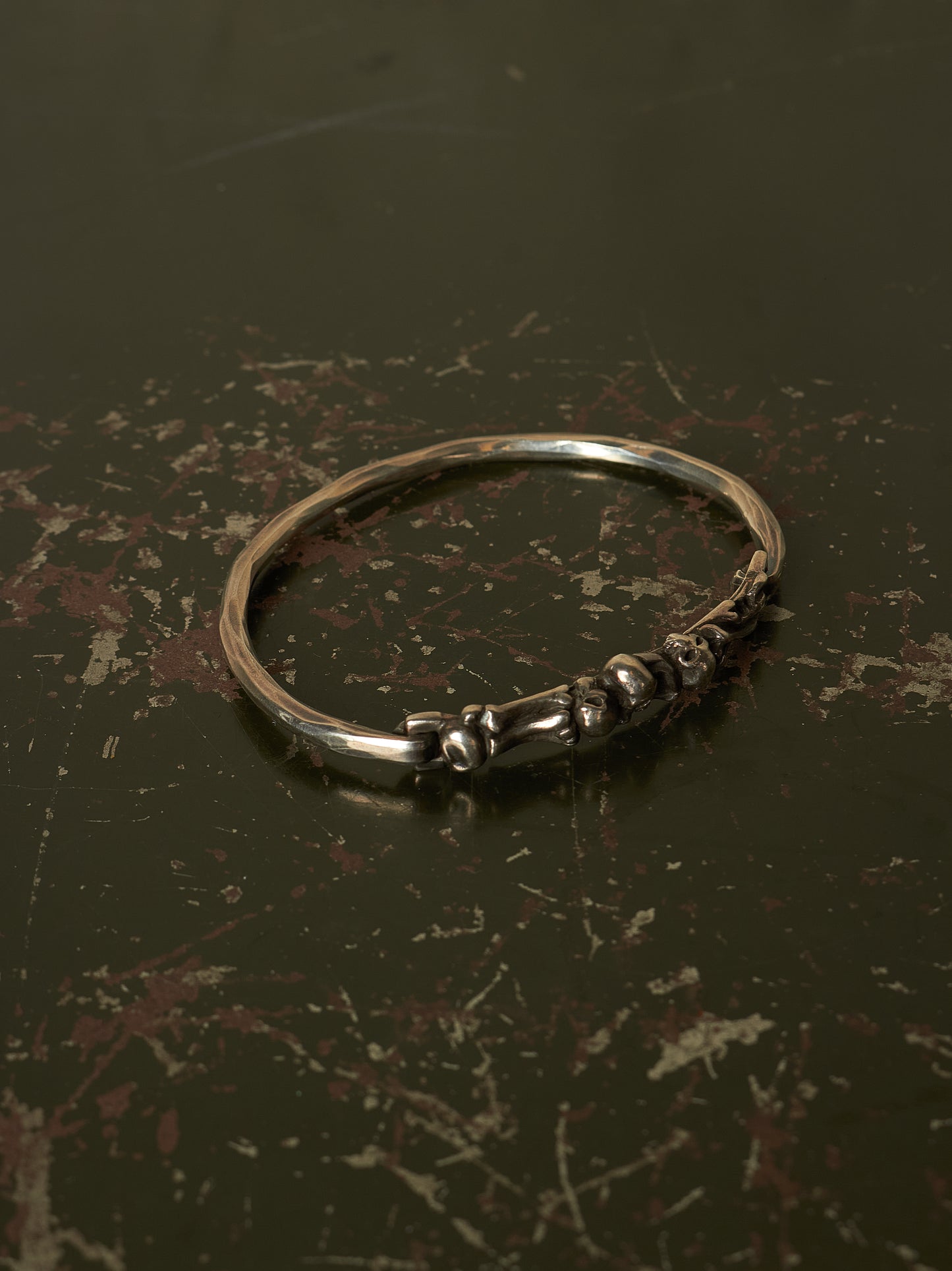 WERKSTATT:MÜNCHEN 2010s .925 Silver Skull & Bones Hook Bracelet (Older Model)