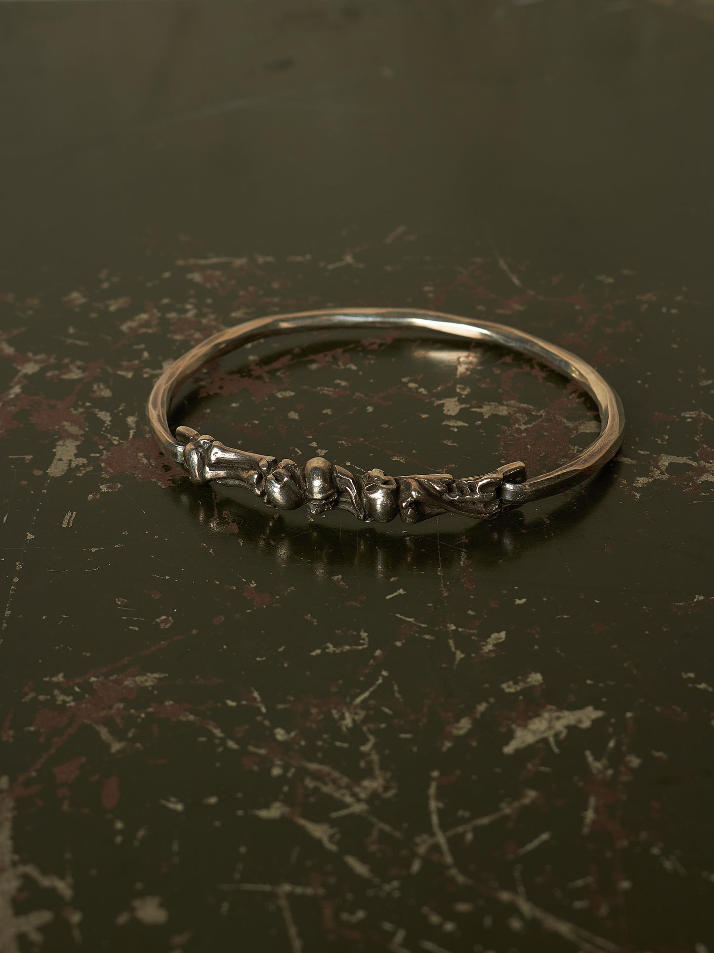WERKSTATT:MÜNCHEN 2010s .925 Silver Skull & Bones Hook Bracelet (Older Model)