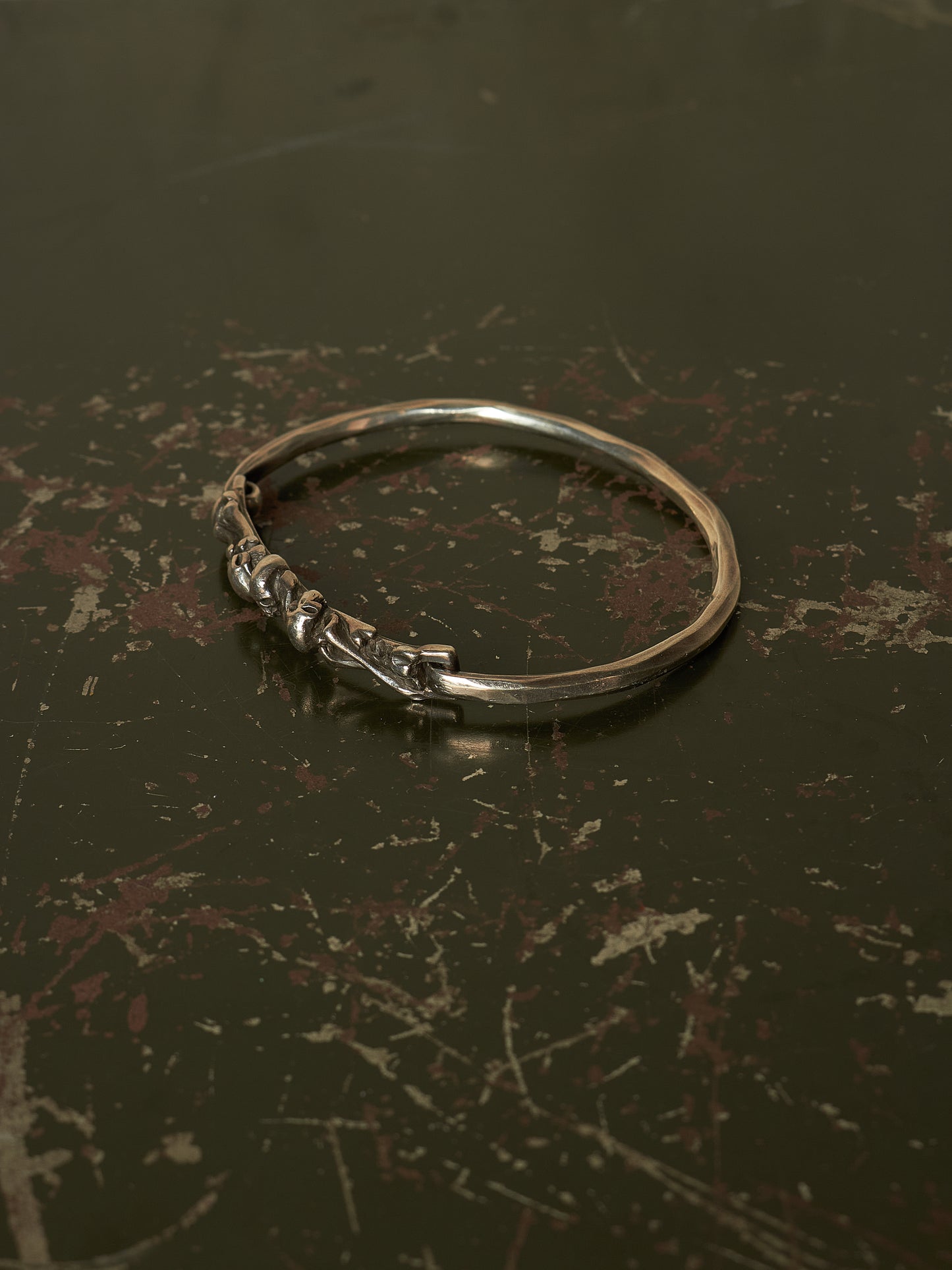 WERKSTATT:MÜNCHEN 2010s .925 Silver Skull & Bones Hook Bracelet (Older Model)