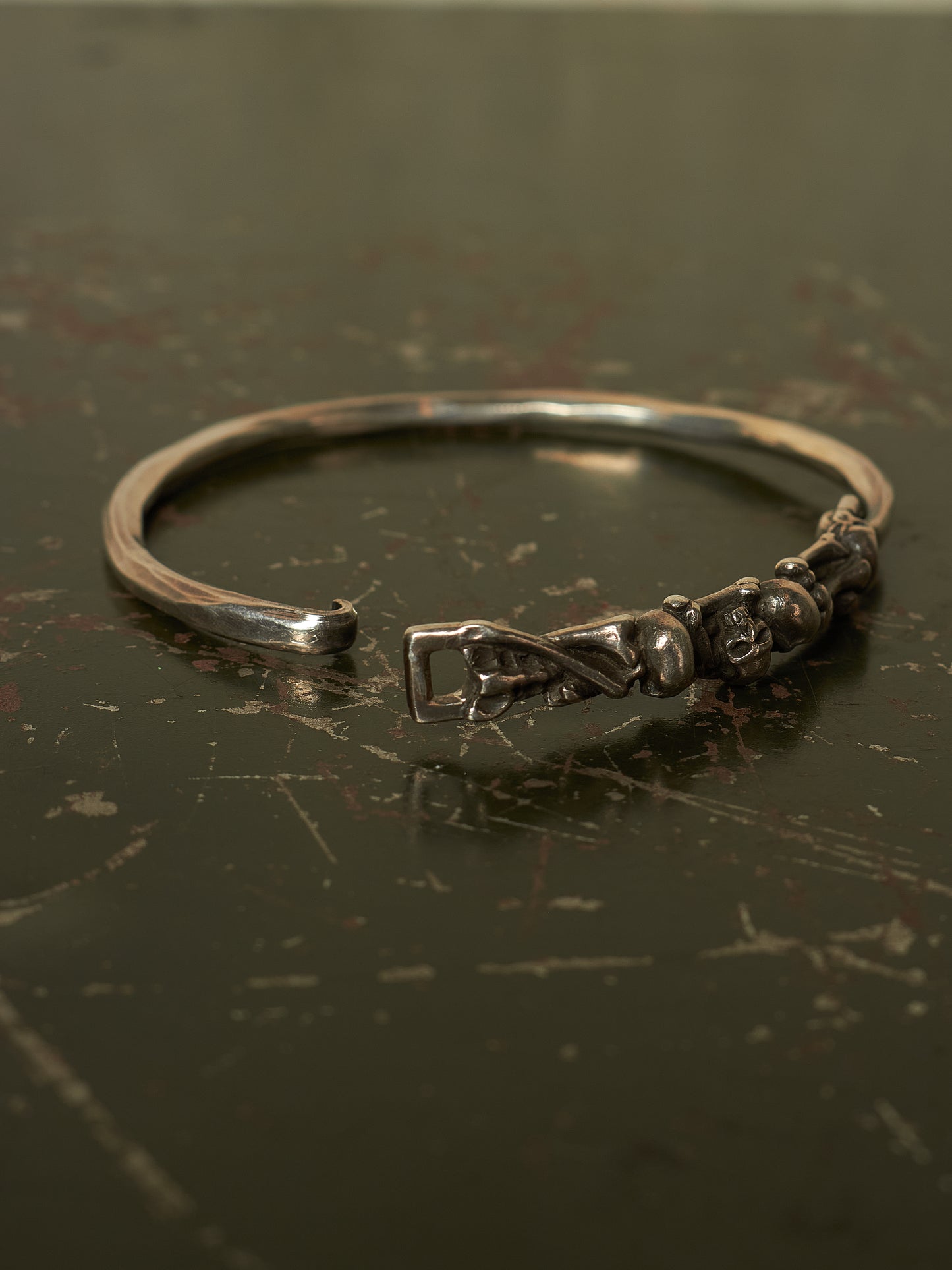 WERKSTATT:MÜNCHEN 2010s .925 Silver Skull & Bones Hook Bracelet (Older Model)