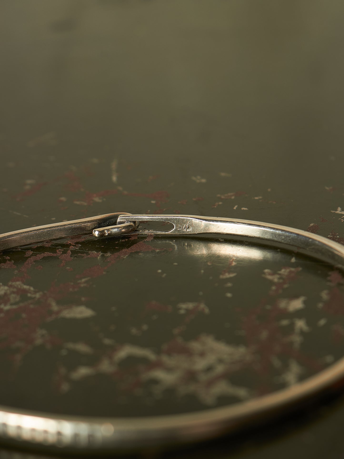 WERKSTATT:MÜNCHEN 'M2640SITR' .925 Silver Trace Hook Bangle (Older Model)