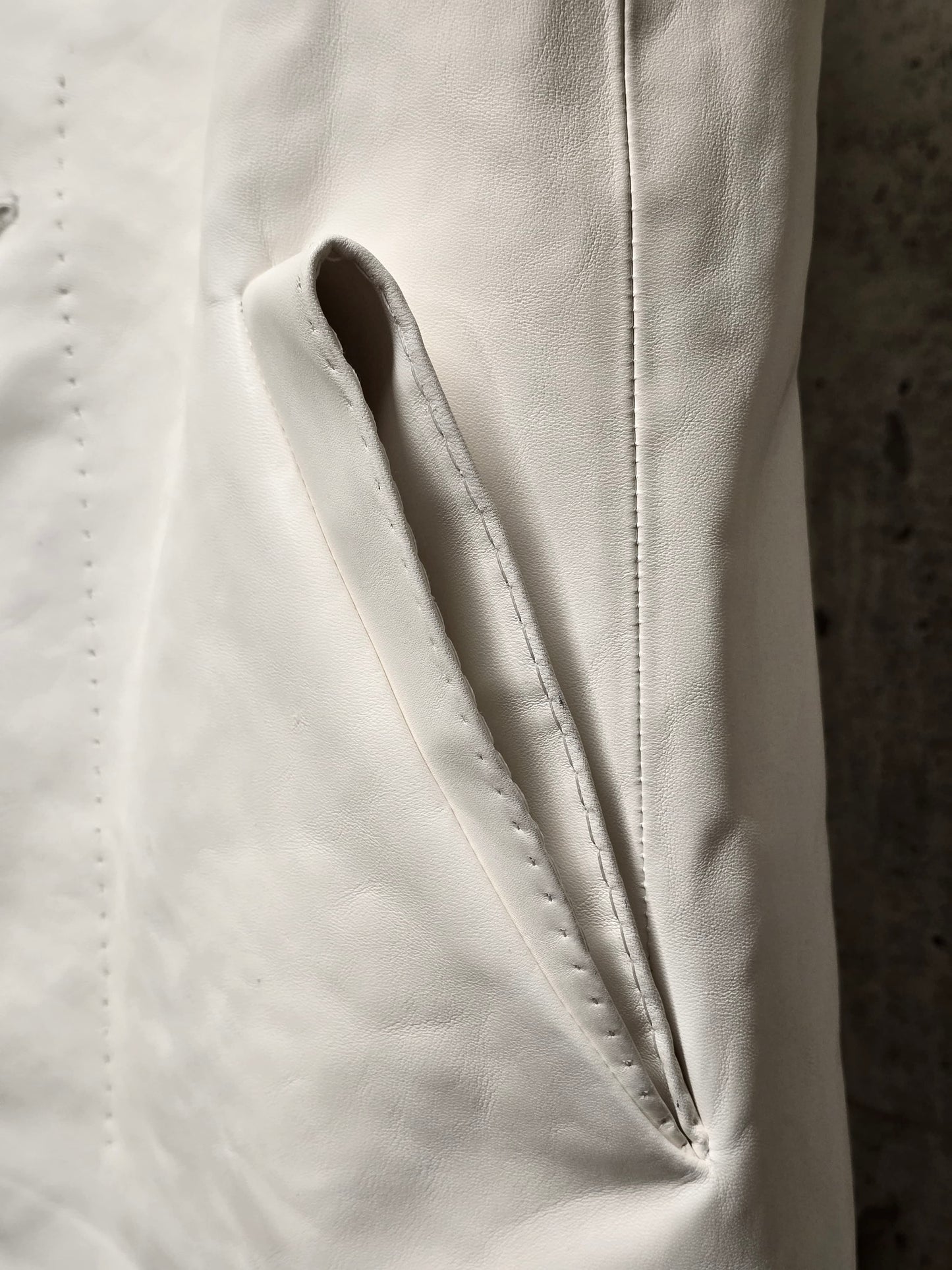 DEEPTI Collection °024-025 Special Order 'LJ-160 RAF-15 Long Leather 2-Button Jacket With Cutaway Detail
