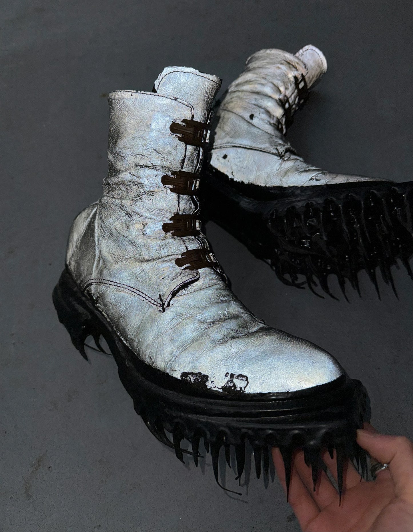 Carol Christian Poell ‘AM/2759P-IN XDERMA-PTC/010’ Reflective Kangaroo Leather Spur-Biter Prosthetic Buckle Drip Boots