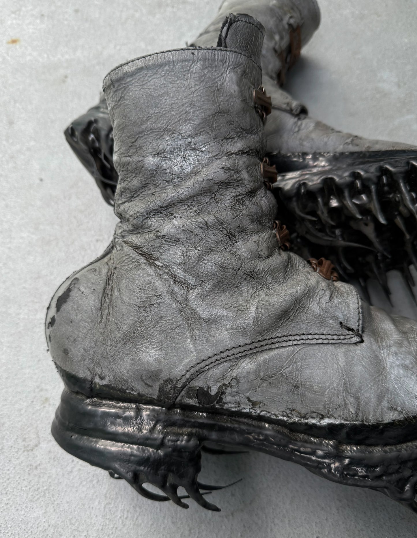 Carol Christian Poell ‘AM/2759P-IN XDERMA-PTC/010’ Reflective Kangaroo Leather Spur-Biter Prosthetic Buckle Drip Boots