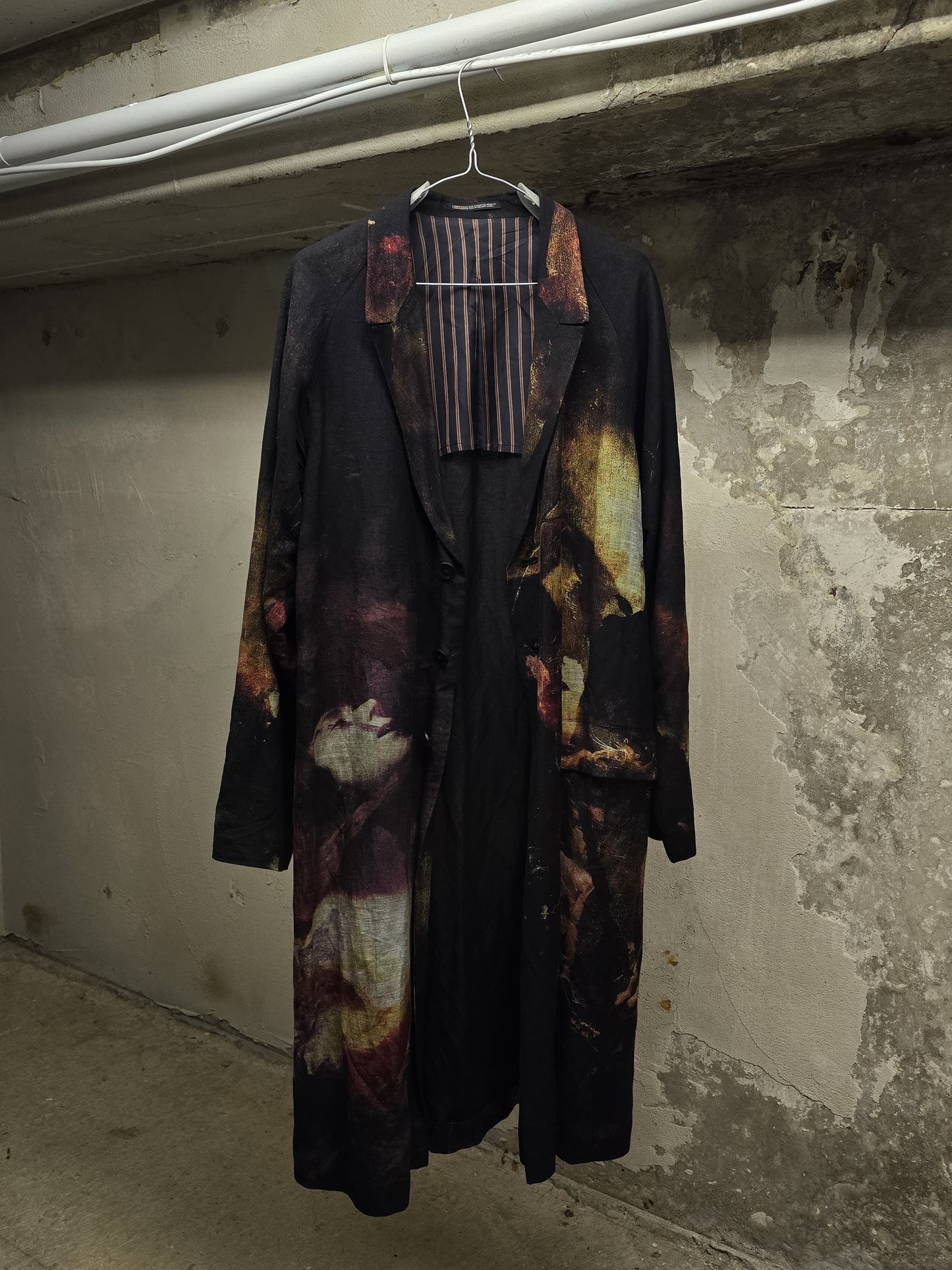 Yohji Yamamoto POUR HOMME SS24 Renaissance Painting Print Linen Coat detail | DRIEW GARMENTS