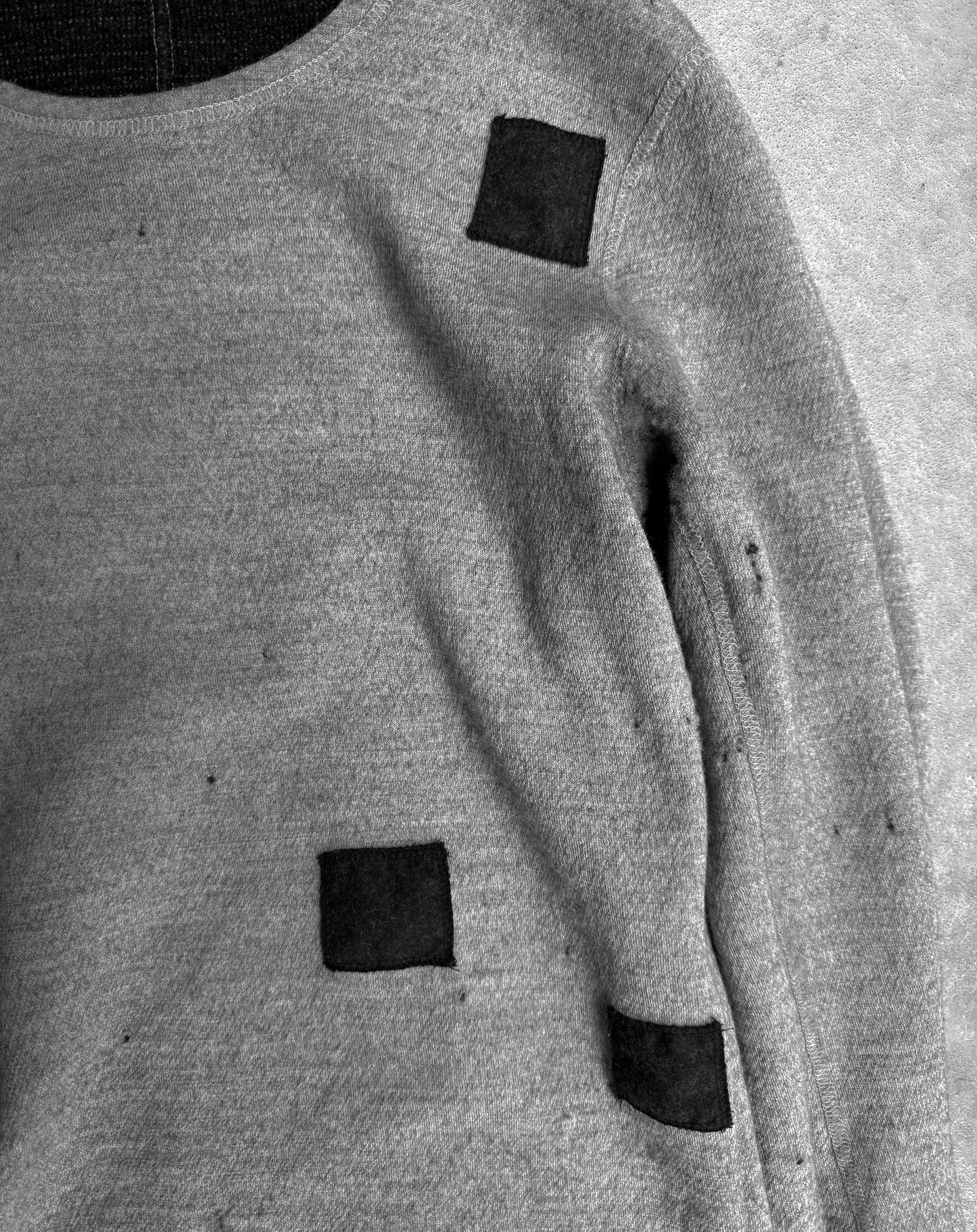 DEEPTI Collection REDUX °019-020 'T-024R DUB/95' Reversible Knitted Long-sleeves