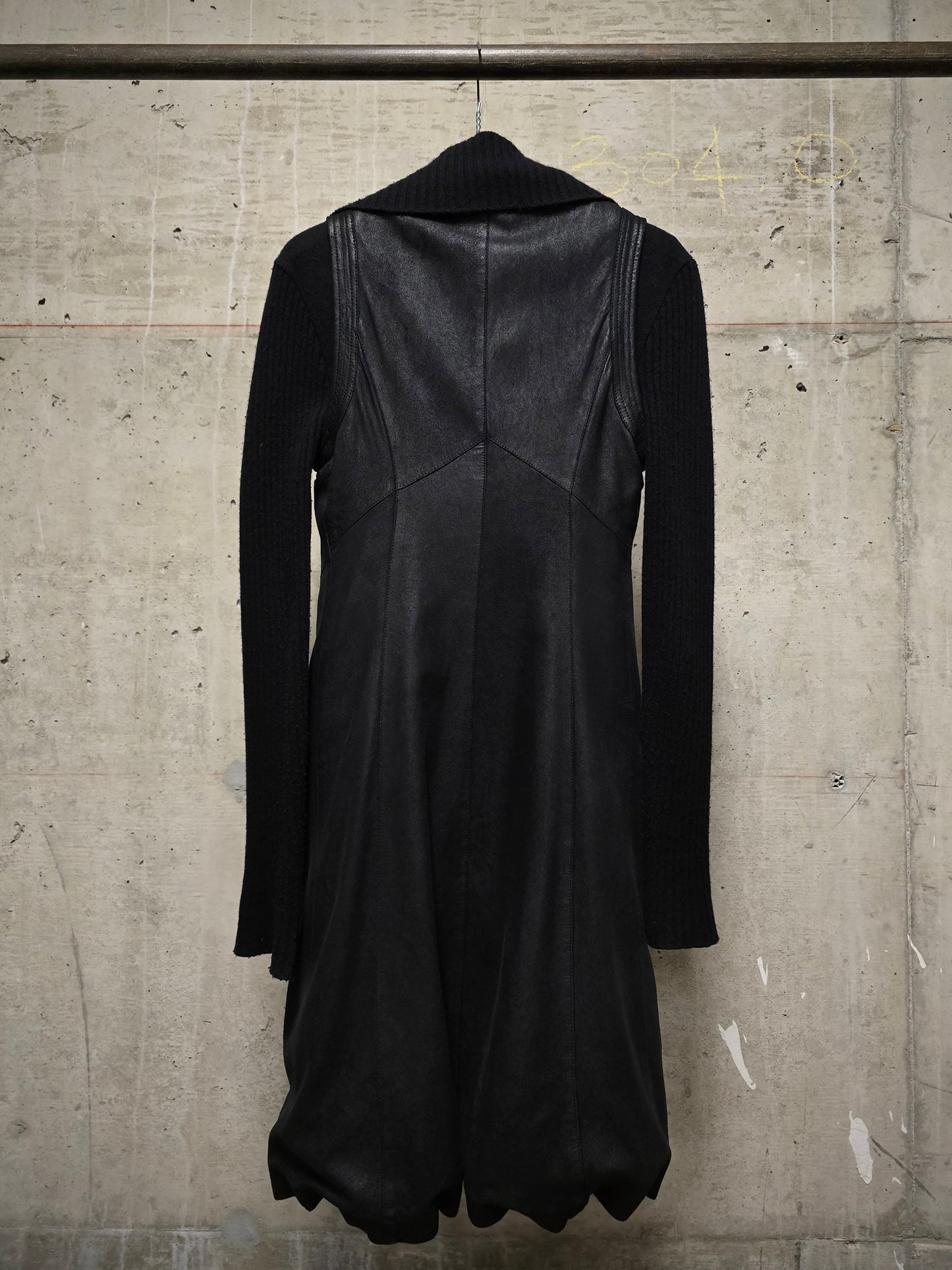 MASNADA Detachable Blistered Lamb Leather Asymmetric Zip Vest Wool Long-sleeves