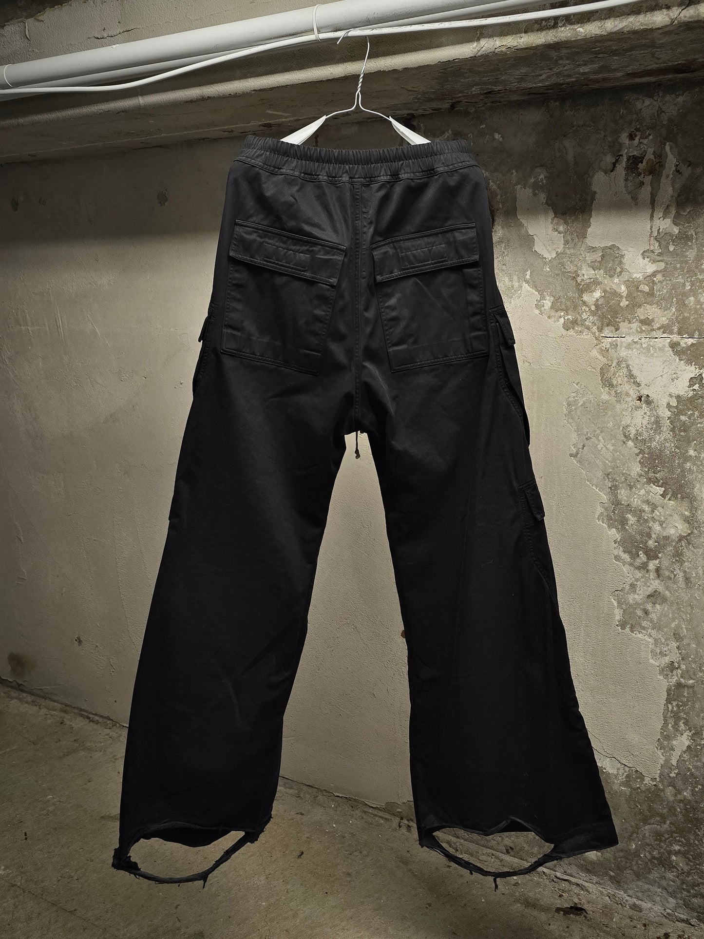 Rick Owens DRKSHDW AW24 "PORTERVILLE" Double Cargo Jumbo Belas Flared Pants detail | DRIEW GARMENTS