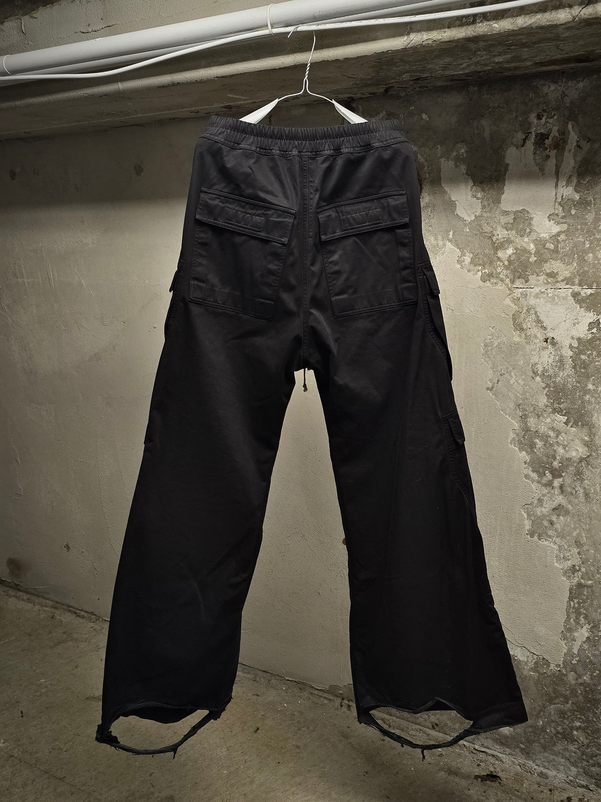 Rick Owens DRKSHDW AW24 "PORTERVILLE" Double Cargo Jumbo Belas Flared Pants detail | DRIEW GARMENTS