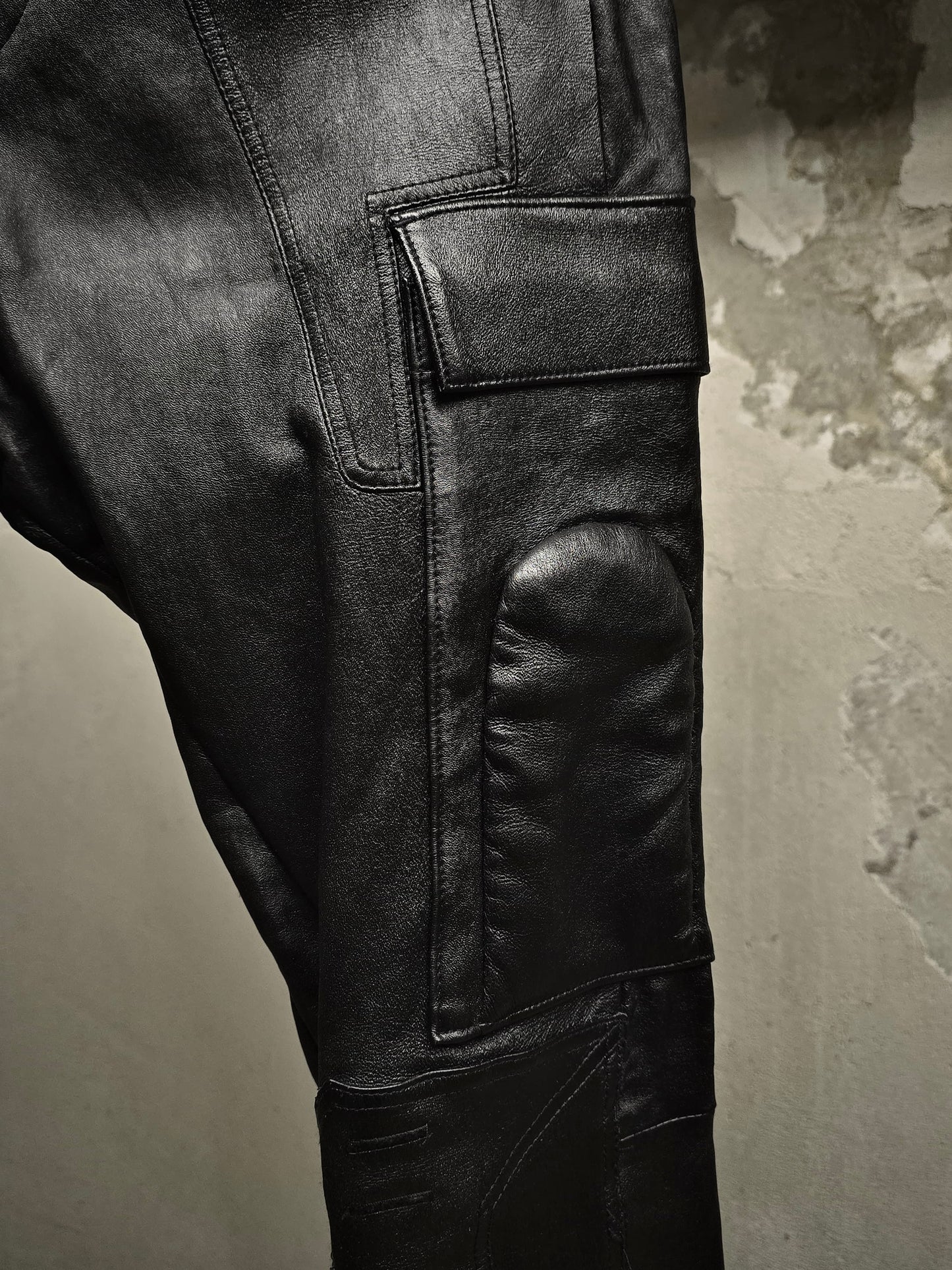 Rick Owens AW19 "LARRY" Lambskin Leather Stretch Cargo Joggers detail | DRIEW GARMENTS