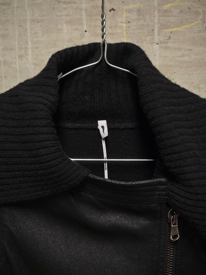 MASNADA Detachable Blistered Lamb Leather Asymmetric Zip Vest Wool Long-sleeves