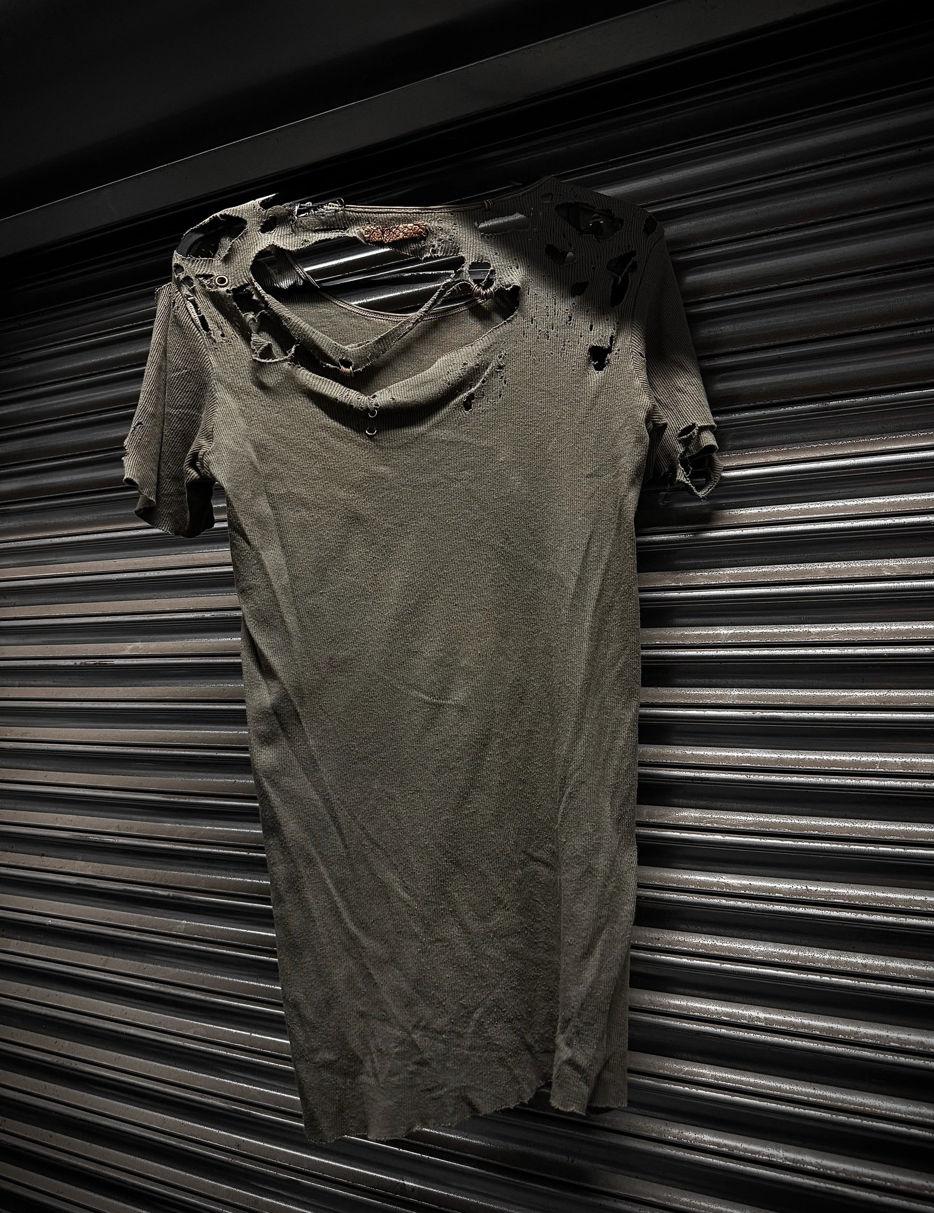 IfSixWasNine Y2K Distressed Ribbed Cotton T-Shirt MUDMAX – DRIEW