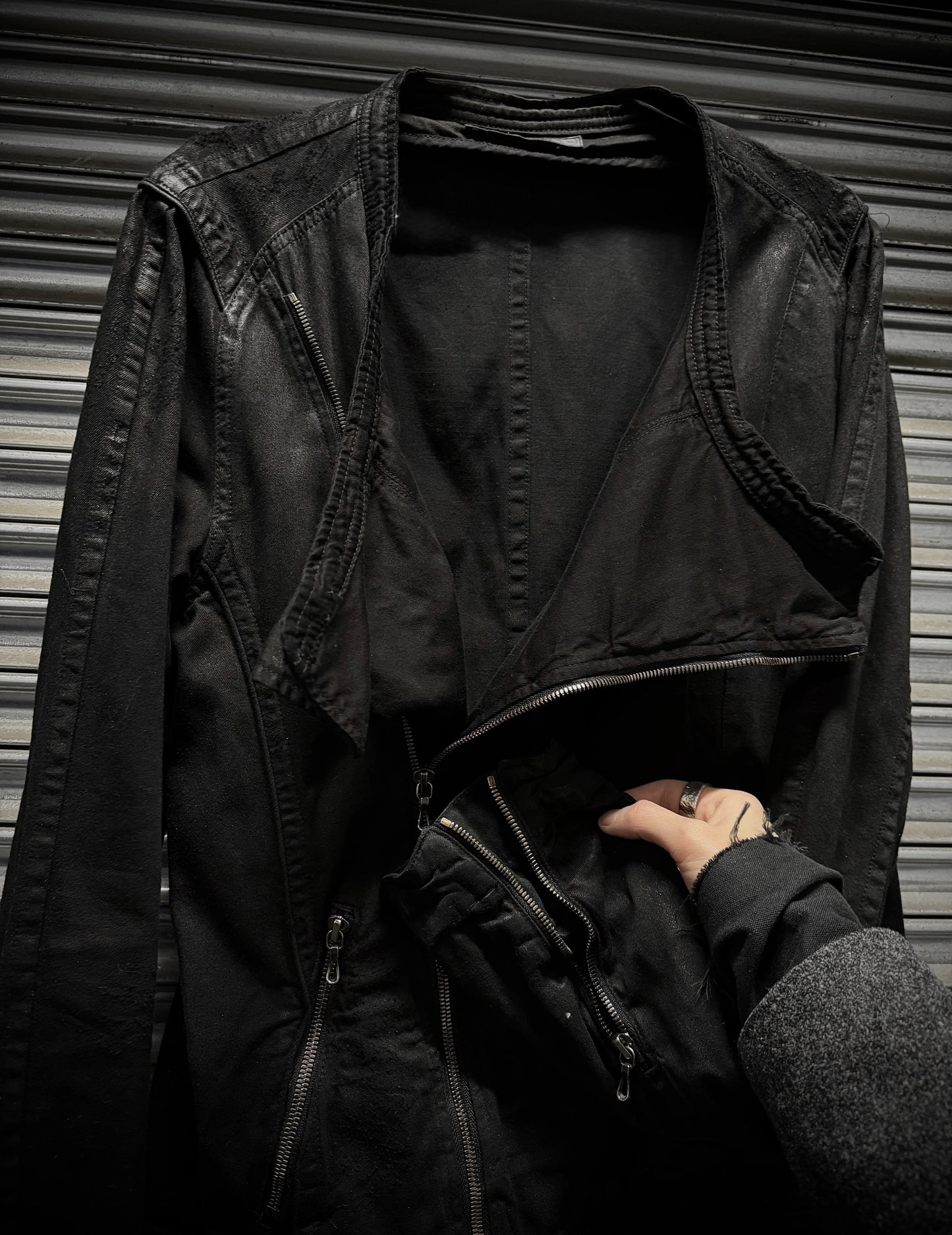 Julius_7 SS11 "Chaos ; Ontological Anarchism" Asymmetrical Zip Distressed Waxed 8oz Denim Rider Jacket