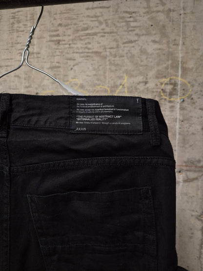 Julius_7 SS11 “Chaos ; Ontological Anarchism” Black 8oz Cotton Denim Distressed Gas-Mask Cargo Capris
