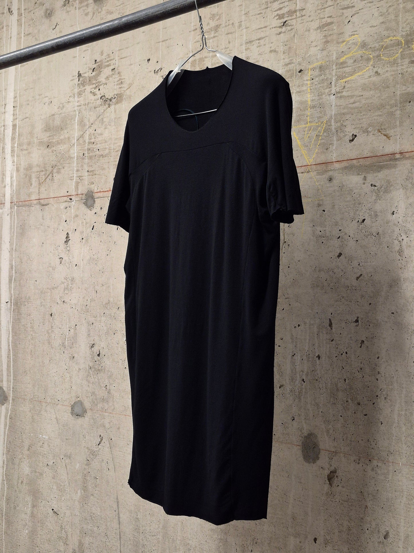 DEVOA Black Double Layered Anatomical Rolled Edge Cotton Stretch T-Shirt