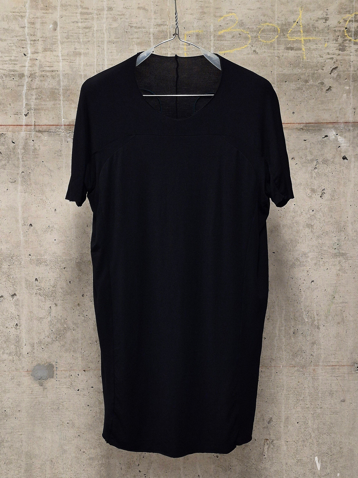 DEVOA Black Double Layered Anatomical Rolled Edge Cotton Stretch T-Shirt