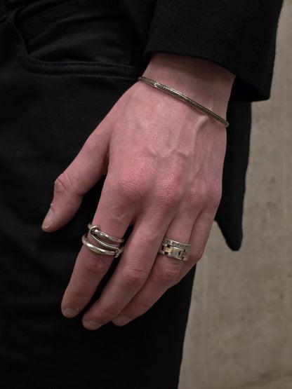 WERKSTATT:MÜNCHEN 'M2640SILY' .925 Silver Lyrics Hook Bangle
