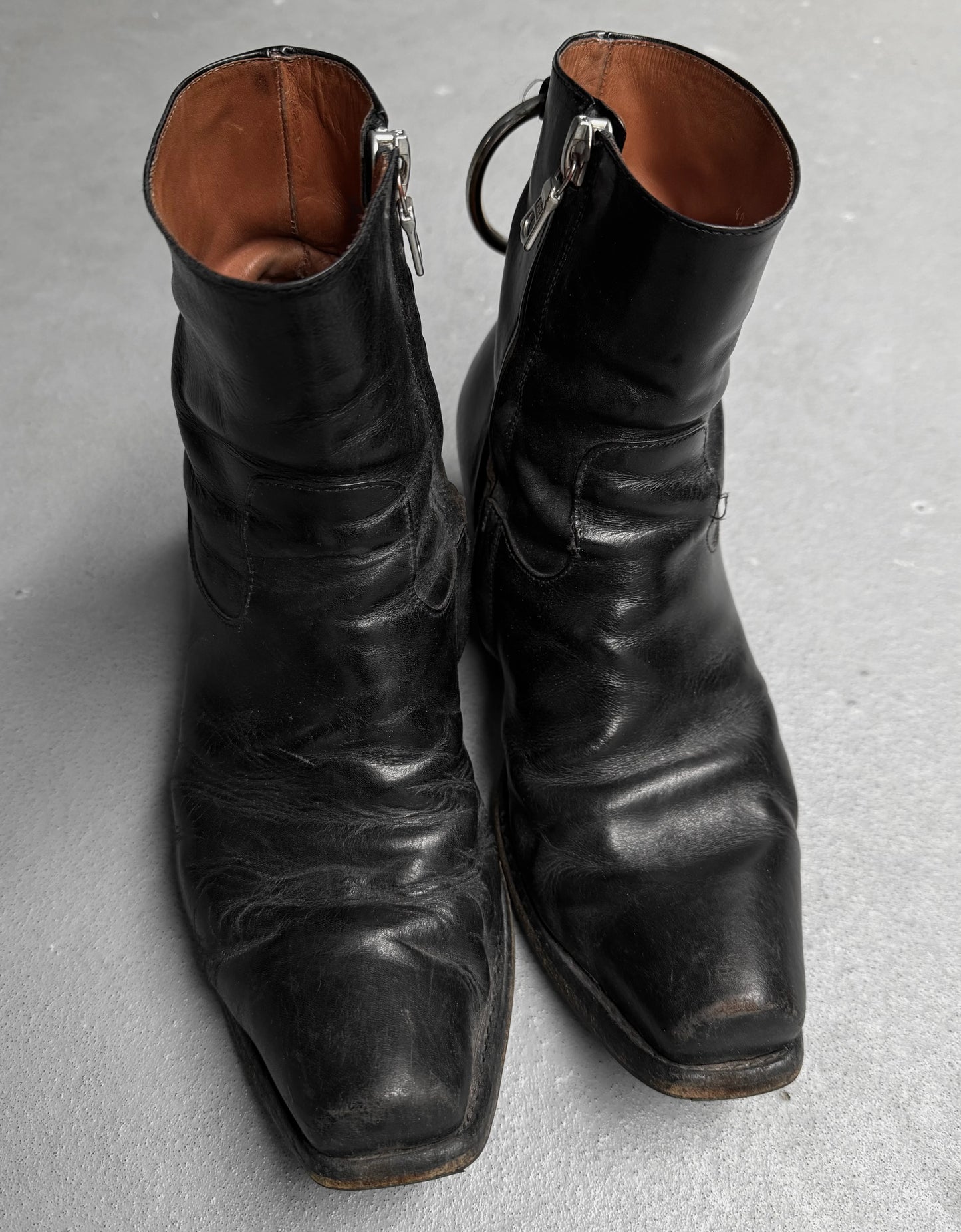 VETEMENTS SS17 ‘Ring’ Cuban Heel Boots